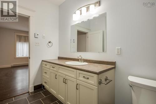 1 Mackinnon Court, Kentville, NS - Indoor Photo Showing Bathroom