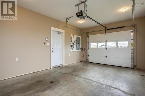 1 Mackinnon Court, Kentville, NS - Indoor Photo Showing Garage