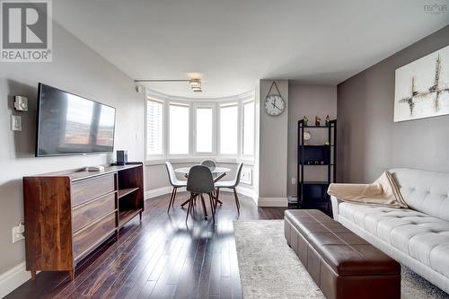 317 45 Vimy Avenue, Halifax, NS - Indoor Photo Showing Living Room