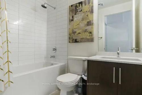 833-460 Adelaide St, Toronto, ON - Indoor Photo Showing Bathroom