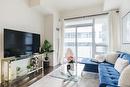 833-460 Adelaide St, Toronto, ON  - Indoor Photo Showing Living Room 