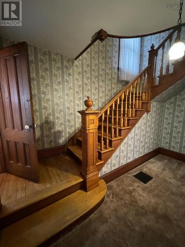 140 Pleasant Street, Truro, NS - Indoor Photo Showing Other Room