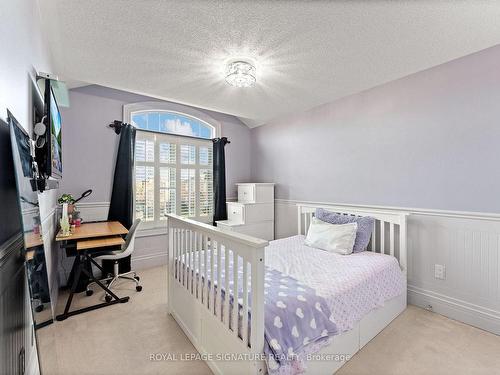 16 Howlett Cres, Ajax, ON - Indoor Photo Showing Bedroom