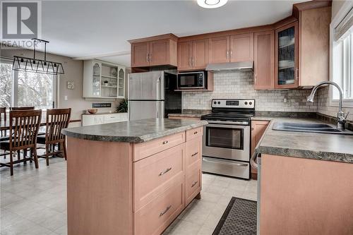 3048 Algonquin Road, Greater Sudbury, ON - Indoor Photo Showing Kitchen With Double Sink