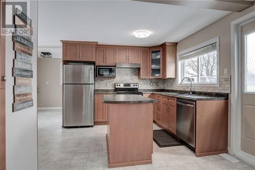 3048 Algonquin Road, Greater Sudbury, ON - Indoor Photo Showing Kitchen