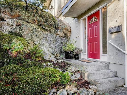 292 Memorial Cres South, Victoria, BC - Outdoor