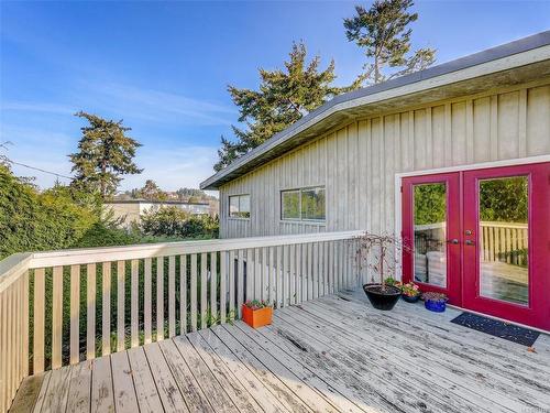 292 Memorial Cres South, Victoria, BC - Outdoor With Deck Patio Veranda With Exterior