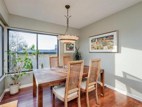 292 Memorial Cres South, Victoria, BC - Indoor Photo Showing Dining Room