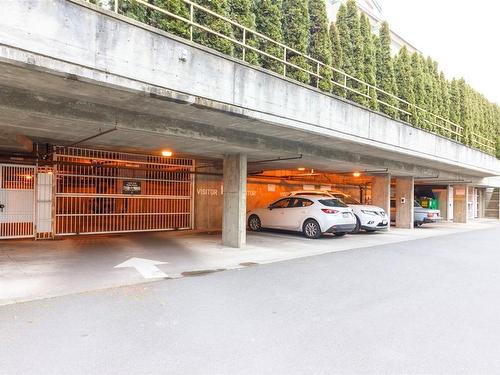 303-3157 Tillicum Rd, Saanich, BC - Indoor Photo Showing Garage