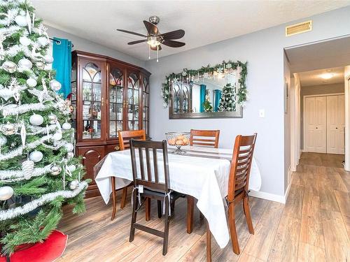 303-3157 Tillicum Rd, Saanich, BC - Indoor Photo Showing Dining Room