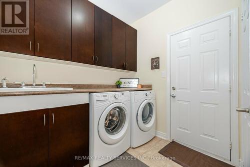 24 Lightheart Drive, Caledon, ON - Indoor Photo Showing Laundry Room