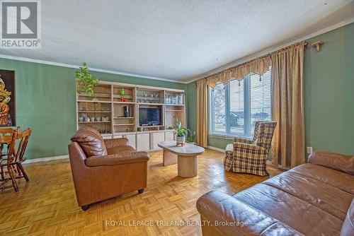 500 Third Street, London, ON - Indoor Photo Showing Living Room