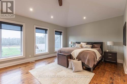 3690 Dutch Lane, Lincoln (983 - Escarpment), ON - Indoor Photo Showing Bedroom