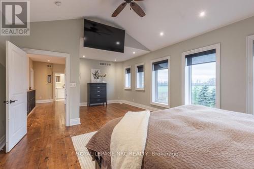 3690 Dutch Lane, Lincoln (983 - Escarpment), ON - Indoor Photo Showing Bedroom