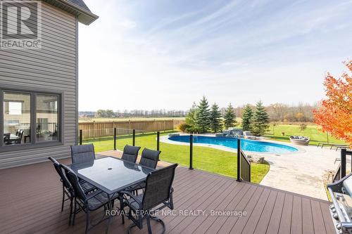 3690 Dutch Lane, Lincoln (983 - Escarpment), ON - Outdoor With In Ground Pool With Deck Patio Veranda With Backyard