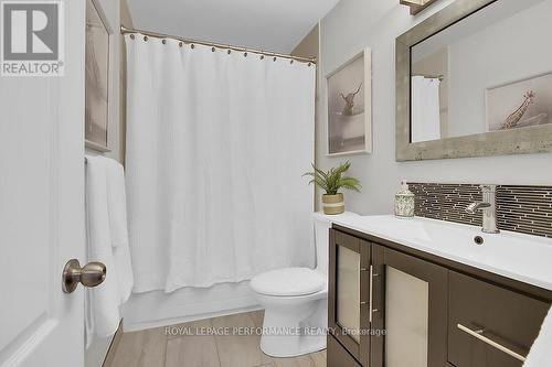 32 Rideaucrest Drive, Ottawa, ON - Indoor Photo Showing Bathroom