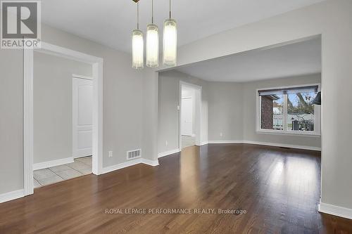 32 Rideaucrest Drive, Ottawa, ON - Indoor Photo Showing Other Room