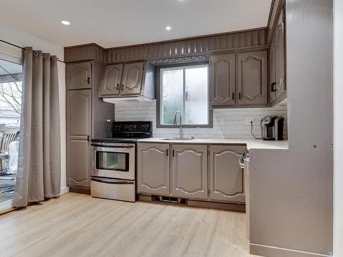 Kitchen - 3289 Rue Donald, Laval (Fabreville), QC - Indoor Photo Showing Kitchen