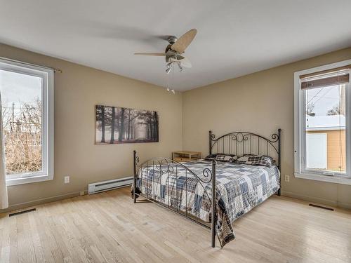 Master bedroom - 621 Rue Hector-Fabre, Lévis (Desjardins), QC - Indoor Photo Showing Bedroom