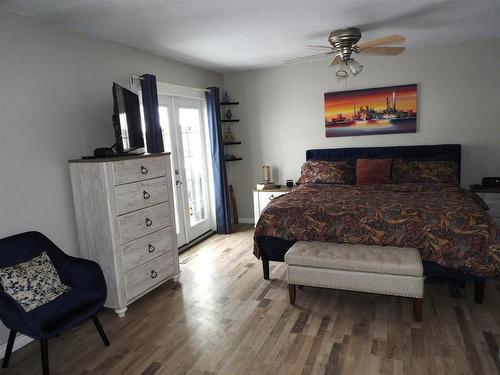 227 Kensington Drive, Thunder Bay, ON - Indoor Photo Showing Bedroom