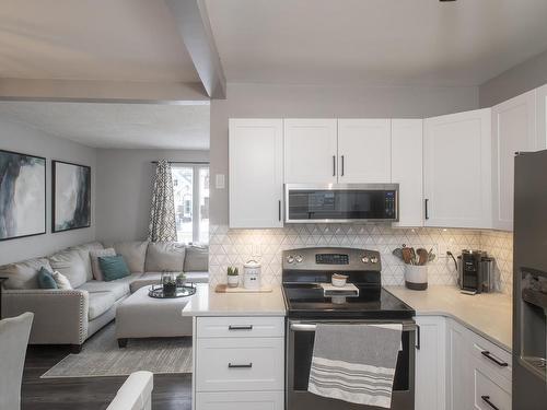 1319 Ford Street, Thunder Bay, ON - Indoor Photo Showing Kitchen