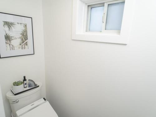 1319 Ford Street, Thunder Bay, ON - Indoor Photo Showing Laundry Room