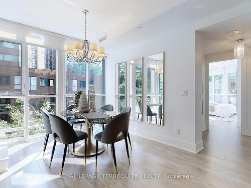 313-32 Davenport Rd, Toronto, ON - Indoor Photo Showing Dining Room