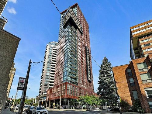 313-32 Davenport Rd, Toronto, ON - Outdoor With Facade