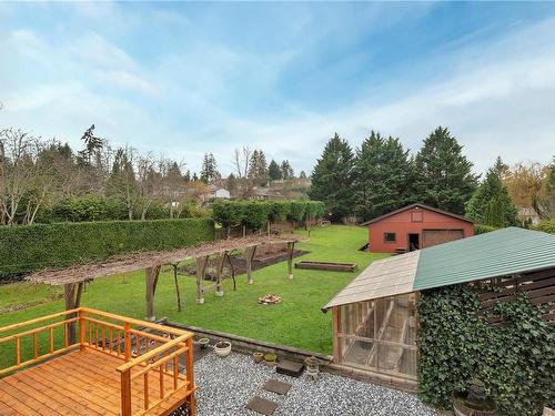 811 Nicholls Rd, Campbell River, BC 