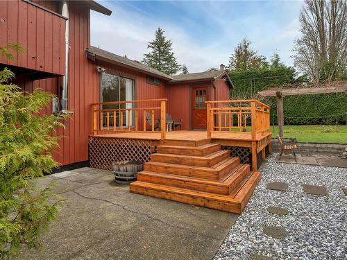 811 Nicholls Rd, Campbell River, BC 