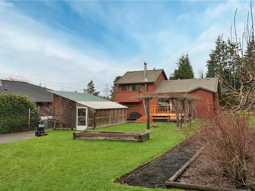 811 Nicholls Rd, Campbell River, BC 