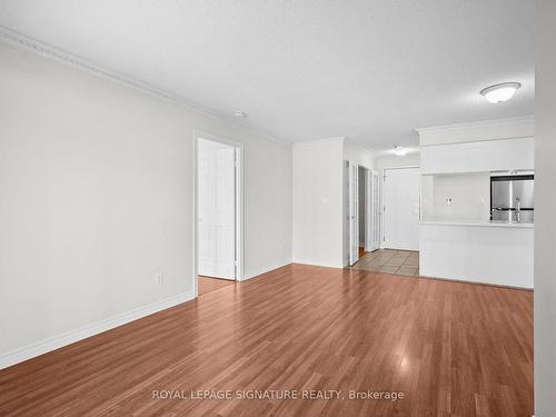 1518-3880 Duke Of York Blvd, Mississauga, ON - Indoor Photo Showing Other Room