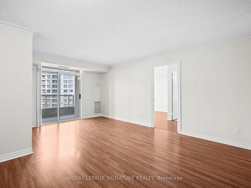 1518-3880 Duke Of York Blvd, Mississauga, ON - Indoor Photo Showing Other Room