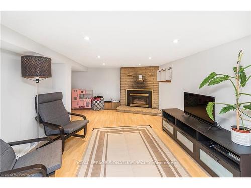 62 East 14Th St, Hamilton, ON - Indoor Photo Showing Other Room With Fireplace