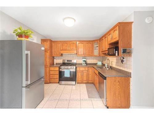 62 East 14Th St, Hamilton, ON - Indoor Photo Showing Kitchen