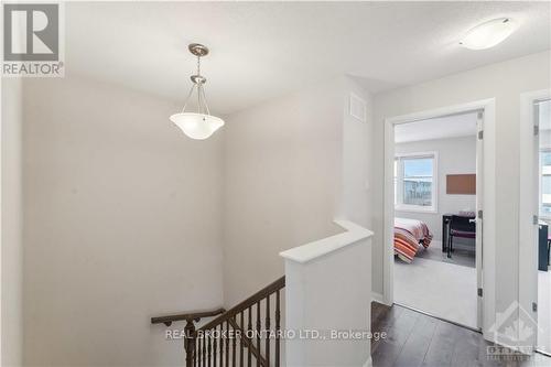 510 Prominence Way, Ottawa, ON - Indoor Photo Showing Other Room