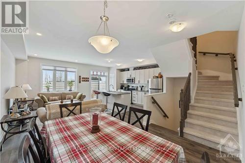 510 Prominence Way, Ottawa, ON - Indoor Photo Showing Dining Room