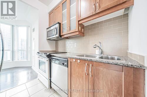 1103 - 18 Holmes Avenue, Toronto, ON - Indoor Photo Showing Kitchen With Double Sink