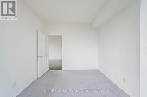 1103 - 18 Holmes Avenue, Toronto, ON - Indoor Photo Showing Other Room