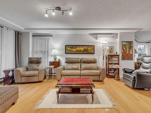 Living room - 314-1490 Boul. De L'Entente, Québec (La Cité-Limoilou), QC - Indoor Photo Showing Living Room