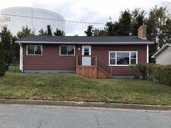 74 Sapphire Crescent  Lower Sackville, NS B4C 2T9