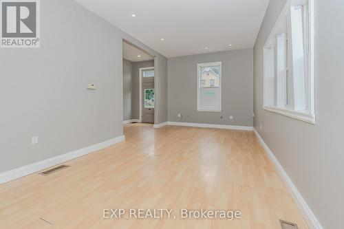 12 Fleet Street, Brantford, ON - Indoor Photo Showing Other Room