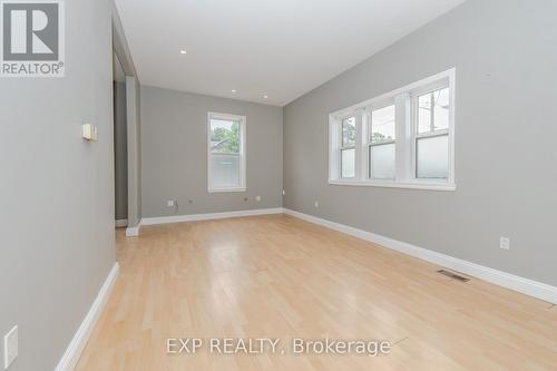 12 Fleet Street, Brantford, ON - Indoor Photo Showing Other Room