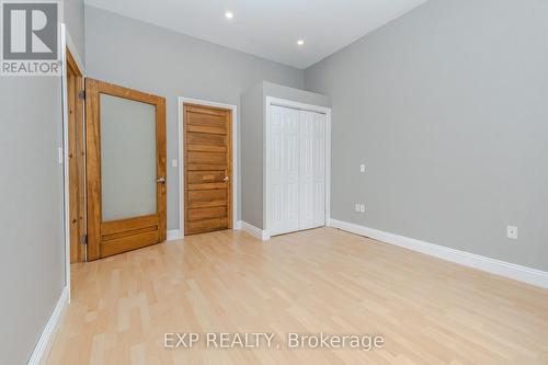 12 Fleet Street, Brantford, ON - Indoor Photo Showing Other Room