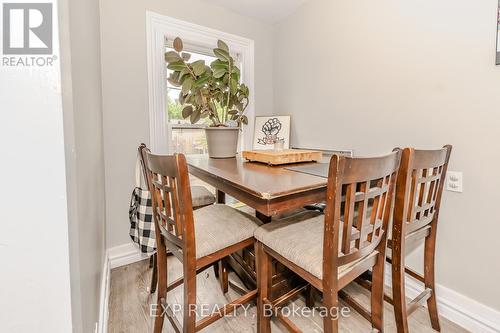 12 Fleet Street, Brantford, ON - Indoor Photo Showing Dining Room