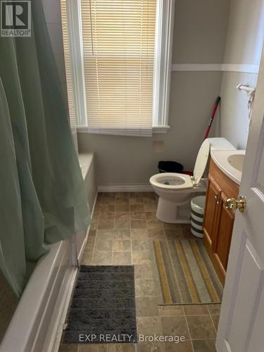 126 Chatham Street, Brantford, ON - Indoor Photo Showing Bathroom