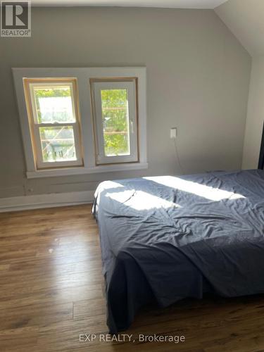 126 Chatham Street, Brantford, ON - Indoor Photo Showing Bedroom