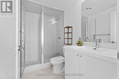 1914 - 2550 Simcoe Street N, Oshawa, ON - Indoor Photo Showing Bathroom