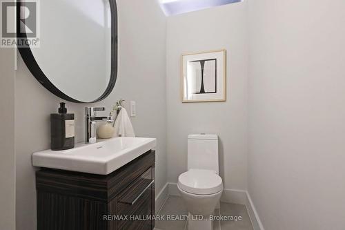 265 Hastings Avenue, Toronto, ON - Indoor Photo Showing Bathroom