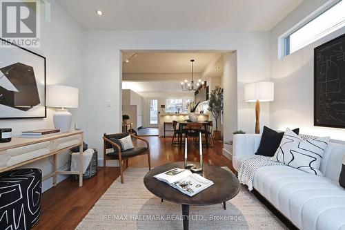 265 Hastings Avenue, Toronto, ON - Indoor Photo Showing Living Room